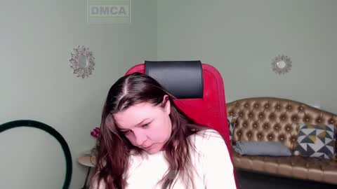 Lily online show from 01.28.25