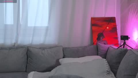 Lily online show from 01.15.25