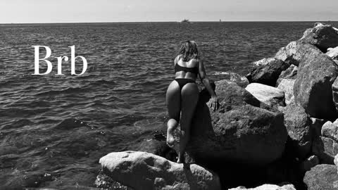 Lily online show from 01.17.25