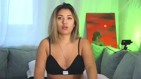 Lily online show from 01.22.25