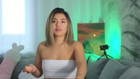 Lily online show from 01.23.25