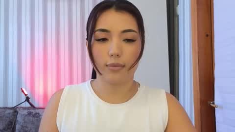 Lily online show from 09.10.25