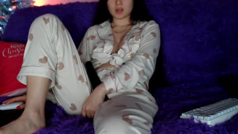Lily Litle online show from 01.08.25