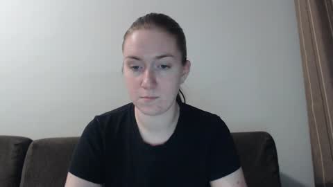 Snapshot of lily_love_x chatting on 12.04.24 lily_love_x online show from 12.04.24