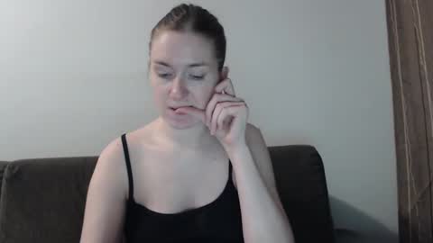 Snapshot of lily_love_x chatting on 03.04.25 lily_love_x online show from 03.04.25