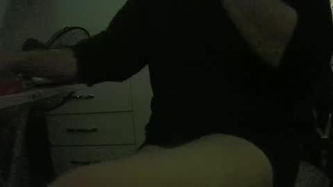 Snapshot of lily_lovelyman_ chatting on 12.28.24 lily lovelyman online show from 12.28.24