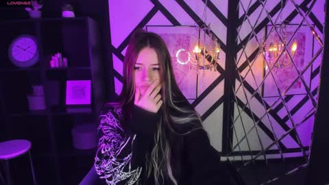 Lily online show from 01.23.25