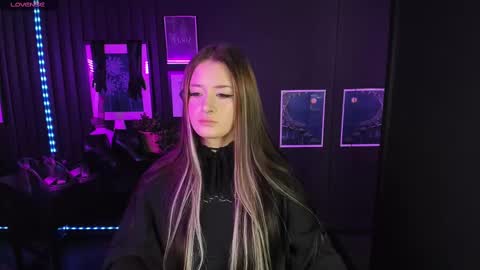 Lily online show from 02.10.25