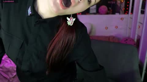 Snapshot of lily_moonlight chatting on 02.22.26 Lily online show from 02.22.26