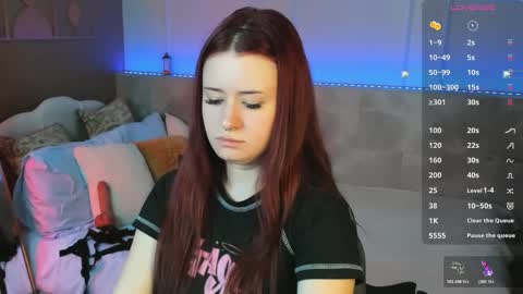 Snapshot of lily_moonlight chatting on 05.19.26 Lily online show from 05.19.26