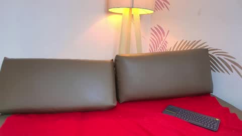 Lily Lauren online show from 06.03.26