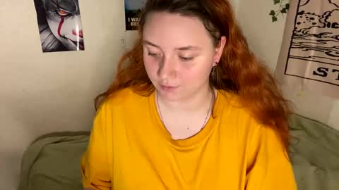 Snapshot of lily_shamy chatting on 12.17.24 Alice online show from 12.17.24