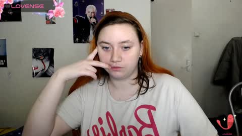 Snapshot of lily_shamy chatting on 01.14.25 Alice online show from 01.14.25