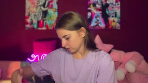 Lily online show from 09.14.25