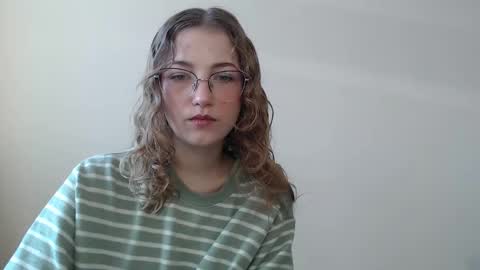 small lily online show from 03.01.26