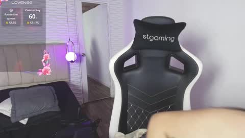 lily_waist online show from 11.03.25