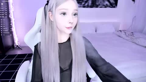 Snapshot of lily_weep chatting on 03.06.25 Lily online show from 03.06.25