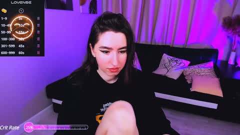 Snapshot of lily_xbaby chatting on 12.11.24 LILY online show from 12.11.24