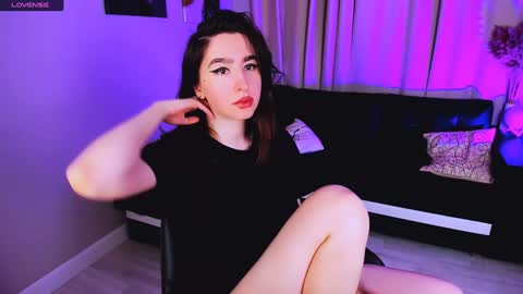 Snapshot of lily_xbaby chatting on 01.25.25 LILY online show from 01.25.25