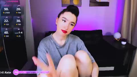 Snapshot of lily_xbaby chatting on 06.11.26 LILY online show from 06.11.26