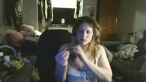 Snapshot of lilybvixen chatting on 05.13.26 lilybvixen online show from 05.13.26