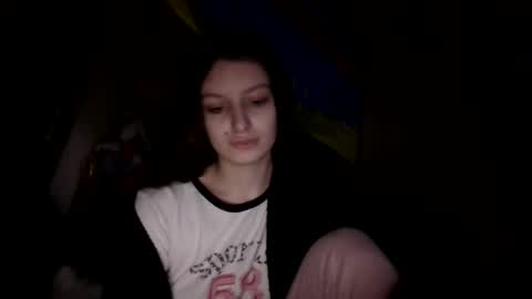 lilycandy_ online show from 12.12.24