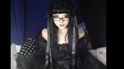 Snapshot of lilyimp chatting on 09.27.25 LUka online show from 09.27.25