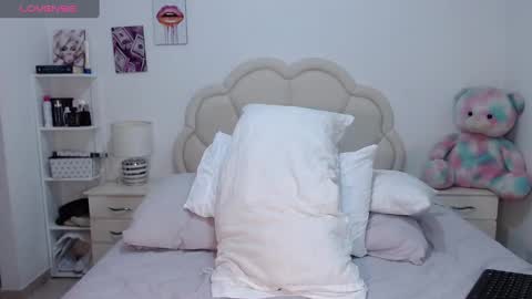 Snapshot of lilyjacksonn chatting on 02.17.25 Lily.. online show from 02.17.25
