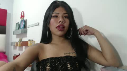 lilyjamesx online show from 01.22.25