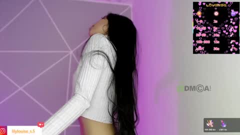 Snapshot of lilylouisee_ chatting on 05.13.26 Liliana louise online show from 05.13.26