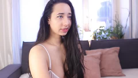 Snapshot of lilyminx chatting on 03.01.25 -- My Wishlist online show from 03.01.25