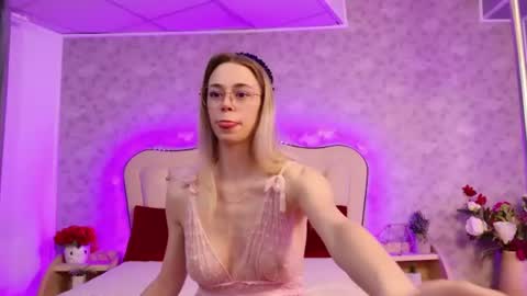 Snapshot of lilyrose_ chatting on 07.05.26 online show from 07.05.26