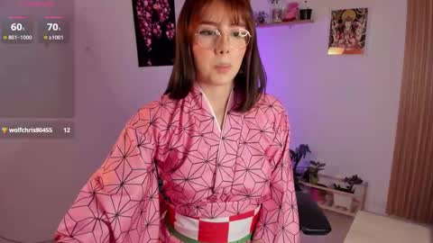 lily help me to collect more cosplay online show from 09.17.25