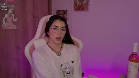 Snapshot of lilyrouse_ chatting on 05.14.26 lily help me to collect more cosplay online show from 05.14.26