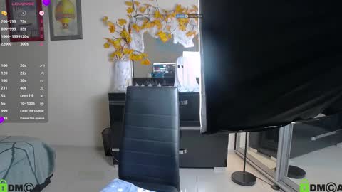 Lily online show from 10.29.25