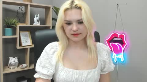 Lily online show from 05.27.26