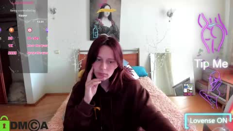 Snapshot of lilyviolet7 chatting on 04.28.26 Hi Im Lily online show from 04.28.26
