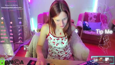 Snapshot of lilyviolet7 chatting on 06.01.26 Hi Im Lily online show from 06.01.26