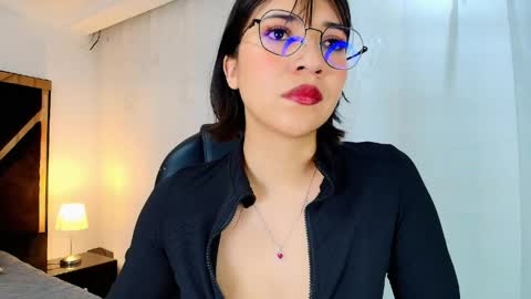  Lina Bedoya  online show from 05.11.26