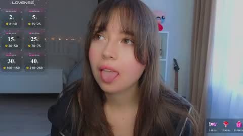Snapshot of lina_brownie chatting on 07.24.26 Lina online show from 07.24.26