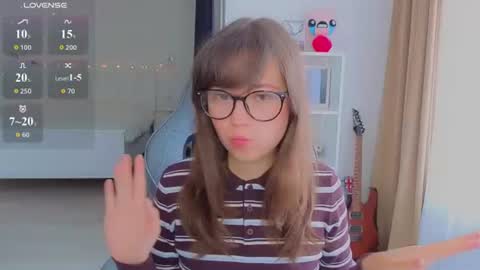 Snapshot of lina_brownie chatting on 07.25.26 Lina online show from 07.25.26