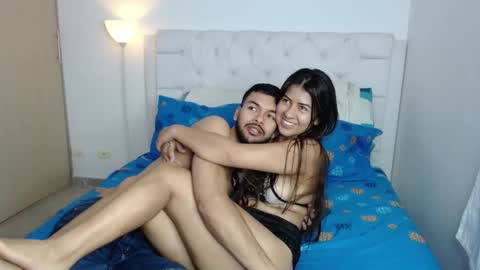 Snapshot of lina_busty chatting on 10.23.25 lina_busty online show from 10.23.25