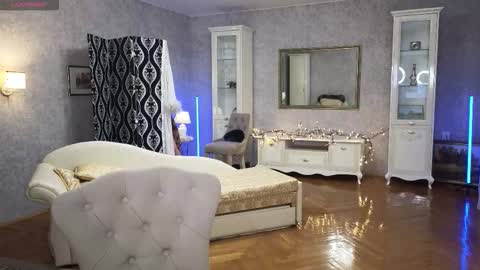 lina_flore online show from 03.17.26