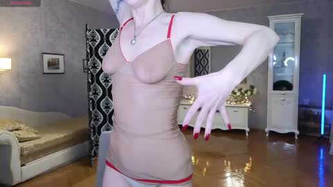 lina_flore online show from 04.18.26