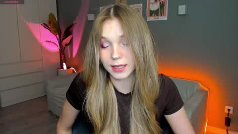 Lina online show from 02.05.26