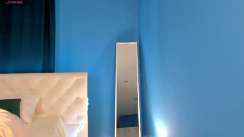 lina_massey online show from 04.11.26