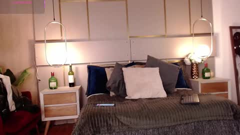 Snapshot of lina_montclair chatting on 11.13.25 Lina online show from 11.13.25