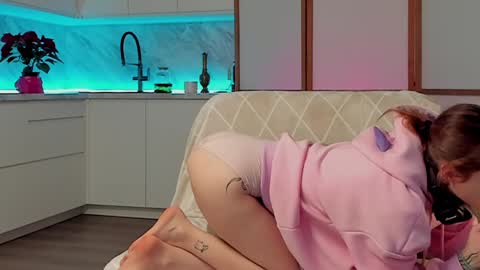 Lina -  online show from 12.04.24