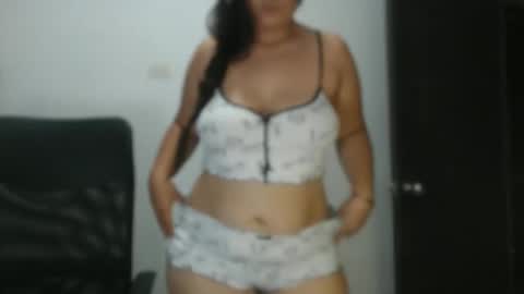 Snapshot of lina_playful chatting on 04.29.26 iiisabella online show from 04.29.26