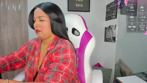 LINA SANCHEZ online show from 01.09.25